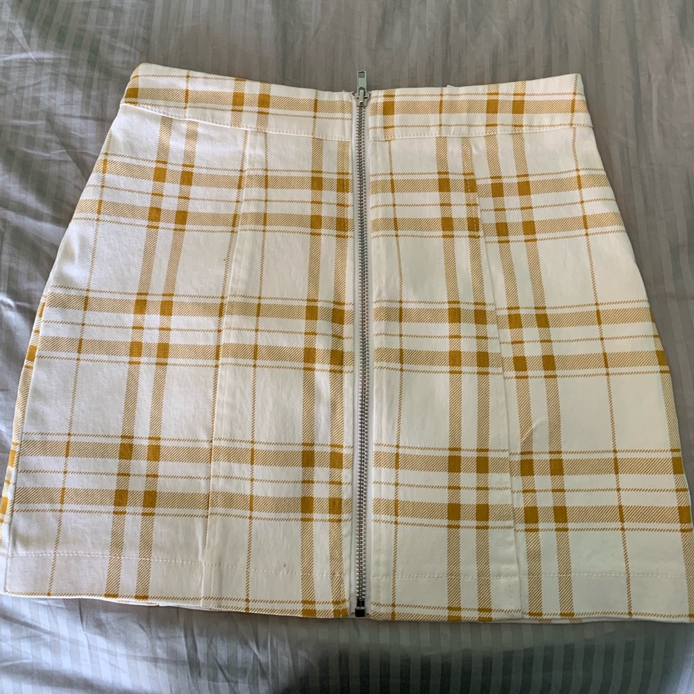 Zip up Forever 21 plaid skirt